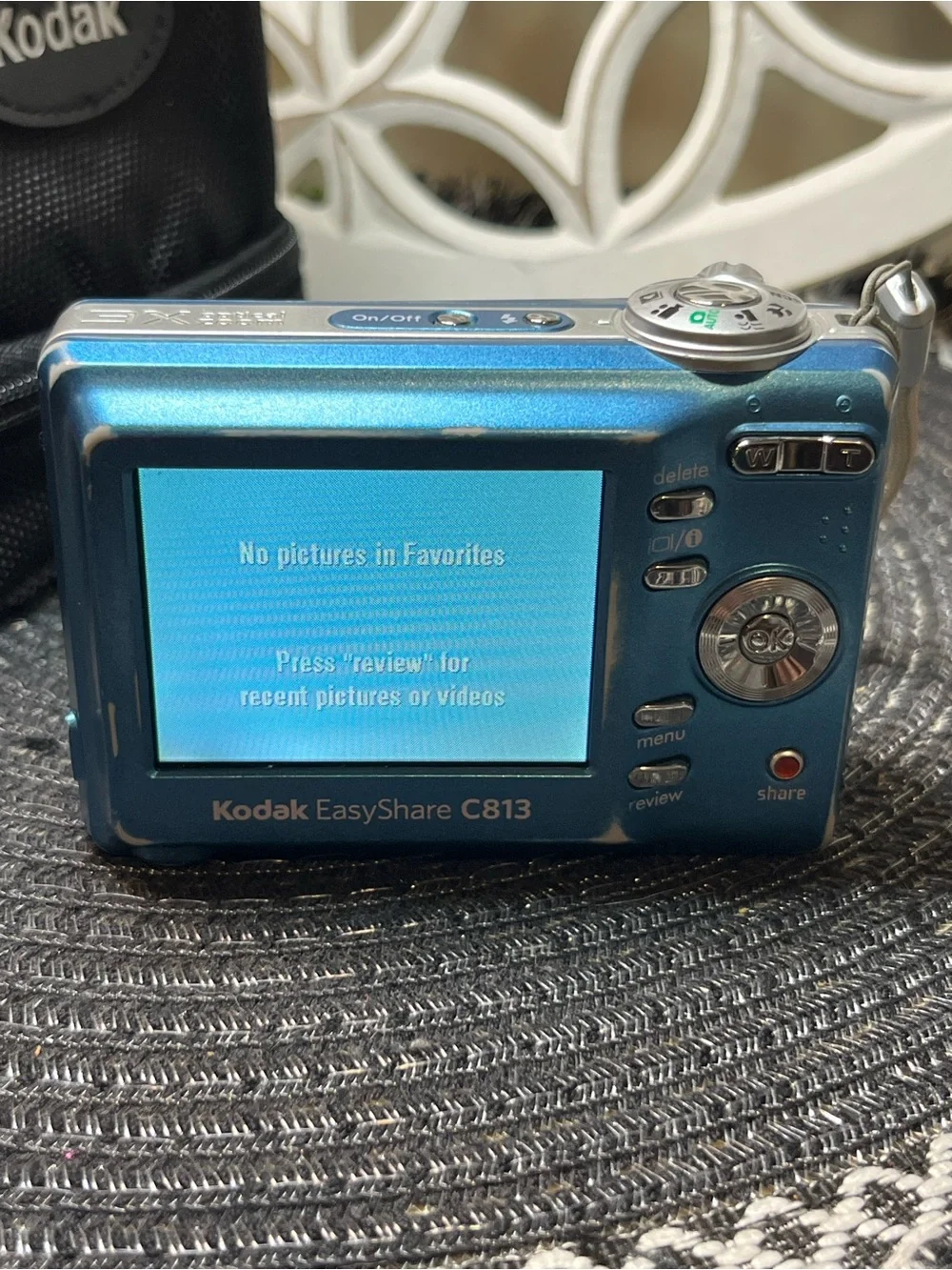 Kodak EasyShare C813 Digital Camera W/Black Carry Case In good working condition